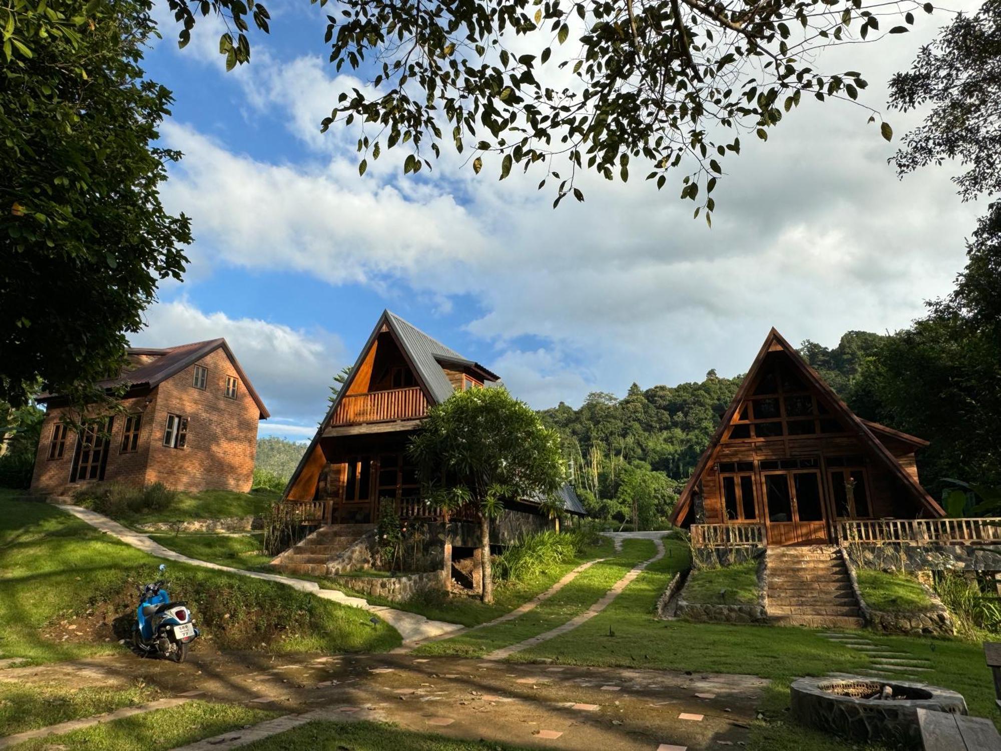 Ban Kaew Mo Ra Glamping & Restaurant Pang Mapha Exterior foto