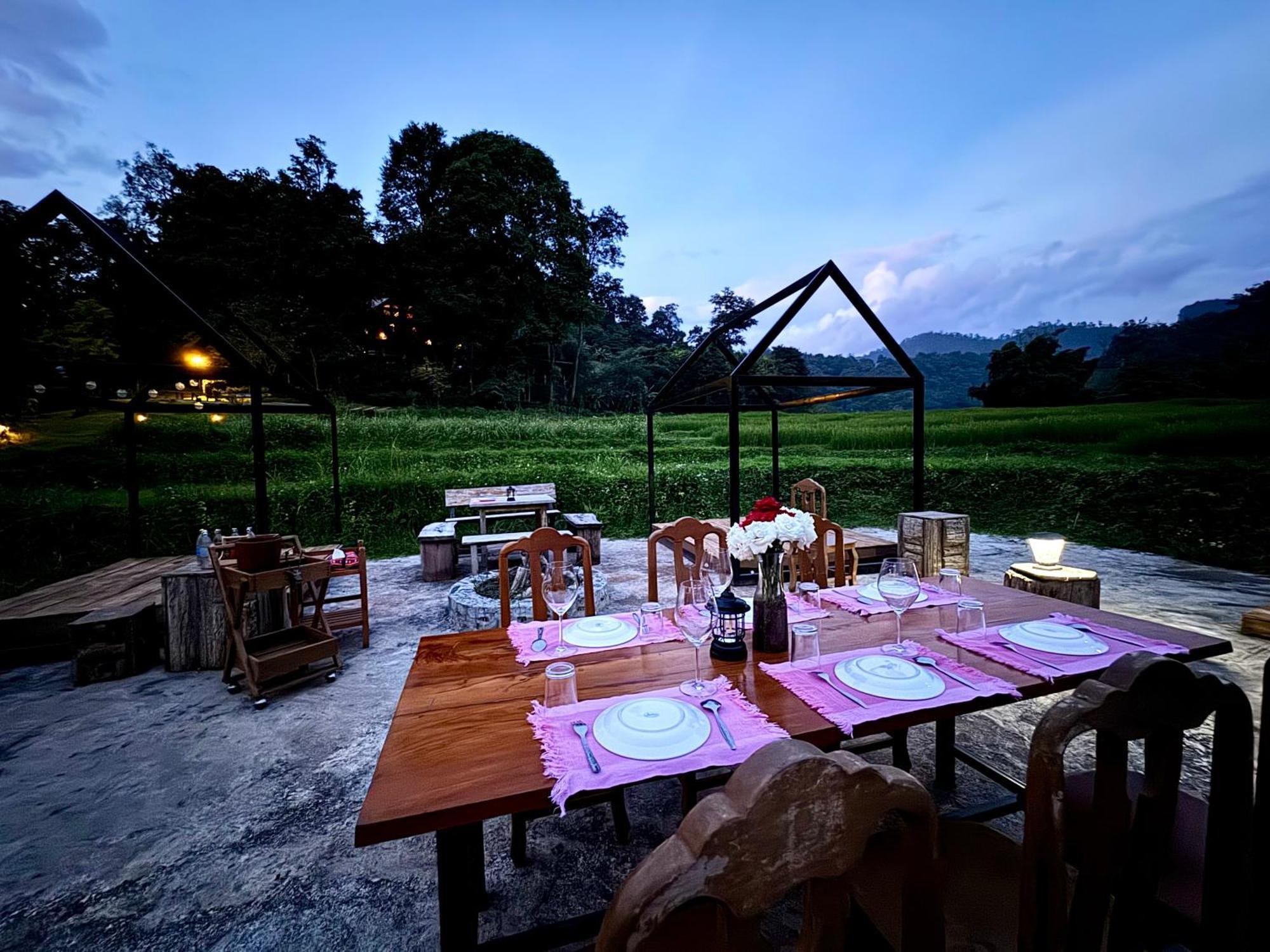 Ban Kaew Mo Ra Glamping & Restaurant Pang Mapha Exterior foto